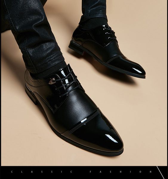 2021 Nova marca de luxo couro conciso homens business pilhamente sapatos pretos respirável casamento forma básica moda nova