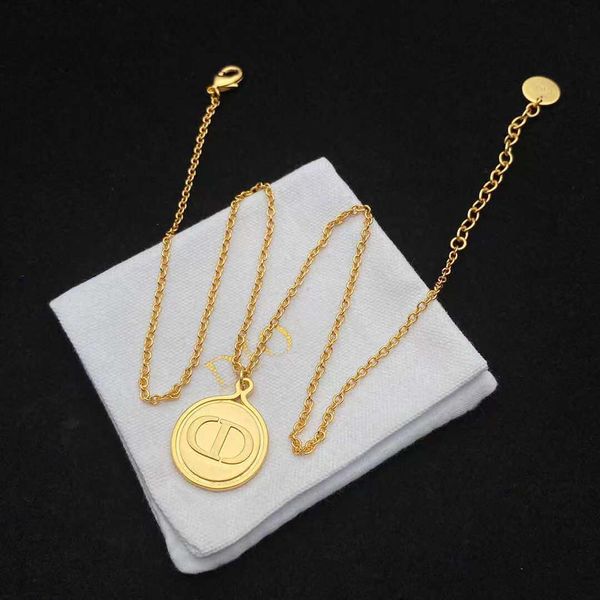 

designer jewelry 21 new fashion letter round brand pendant necklace female family net red same gold-plated necklace, Silver