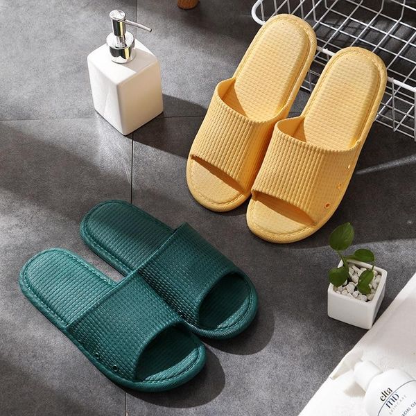 

bathroom slippers for female couples are protected from student plastic, Black