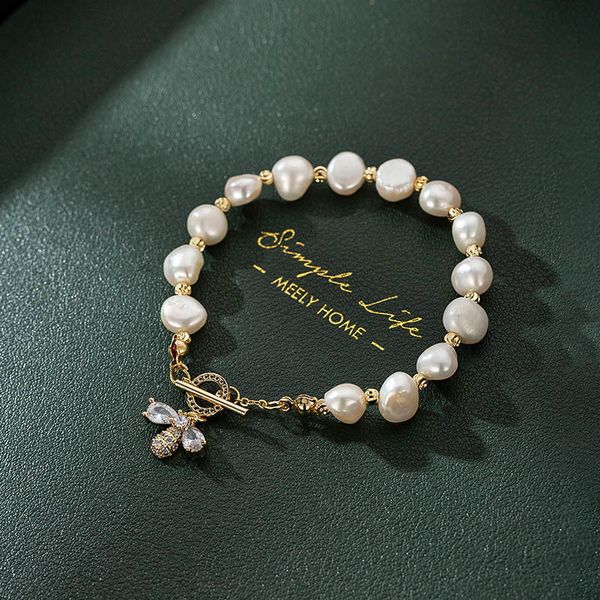 

2021 design fashion jewelry natural pearl luxury bee zircon adjustable female prom party bracelet, Golden;silver