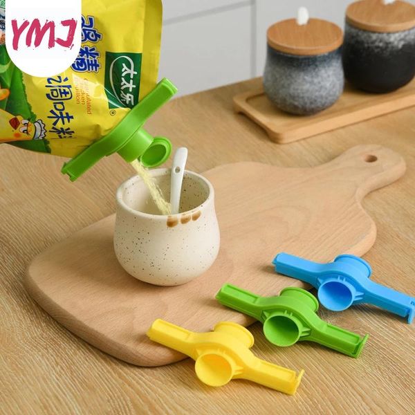 

bag clips 1pcs seal pour food storage clip sealing effect clamp with large discharge nozzle for kitchen tools