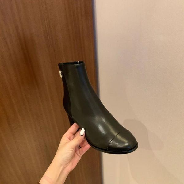 

boots 2021 fashion luaury, Black