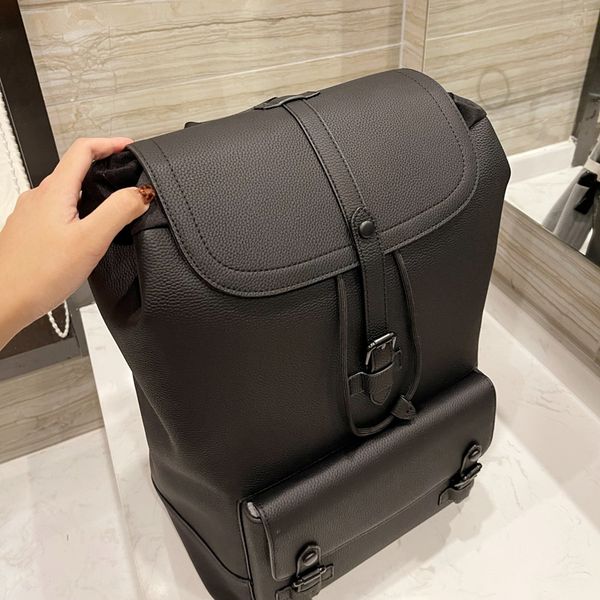 

designe backpack shoulder bags handbag men and women alike genuine leather luxury classic retro fashion brand softness chain letter handbags