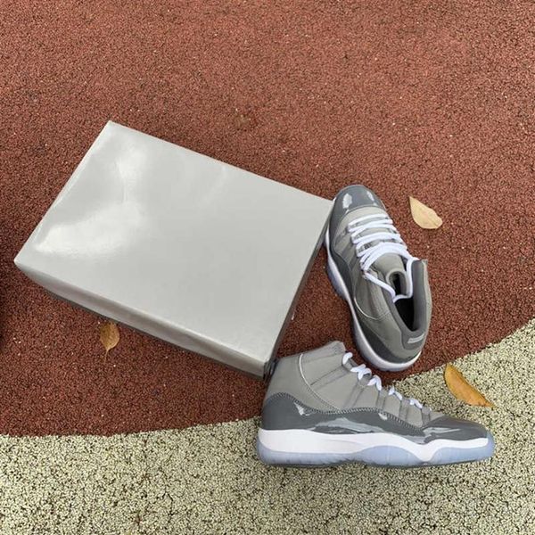 

jumpman jubilee bred 11 11s high basketball shoes cool grey 2021 legend blue 25th anniversary space jam gamma concord 45 real carbona40a21