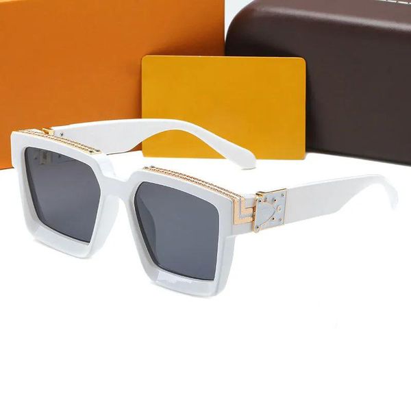 

Designer Beach Vintage Sunglasses for Women Eaewear Brand Gradient Glasses Mens Broen Cases Drive Sun Bathing Driving Desingers Frame