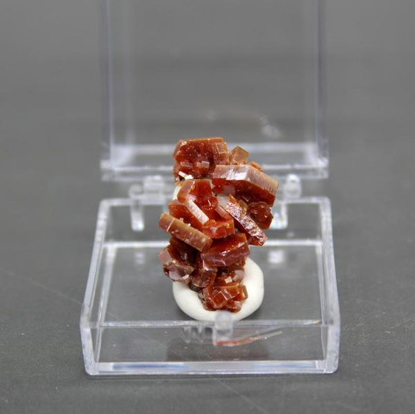

decorative objects & figurines 100% natural vanadinite mineral specimen quartz crystal collection stones and crystals box size 3.4 cm