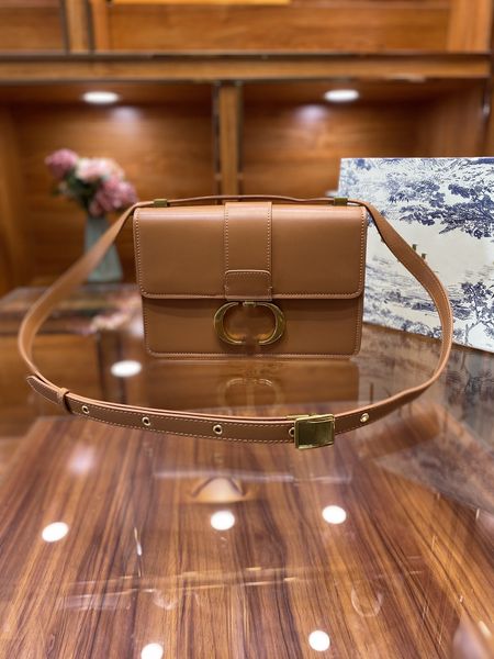 

paris fashion week premium design vintage bag 2021 montaigne embroidered ringling