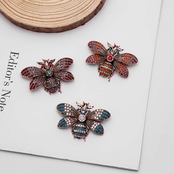 

delicate fashion insect oil dropping brooch moth bee butterfly brooch female accessories, Gray