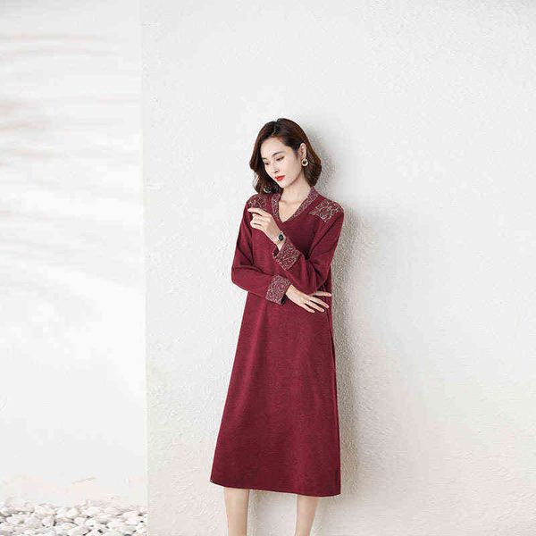 

casual dresses wool bottomed sweater 2022 autumn national style embroidered literary long sleeve v-neck large skirt, Black;gray