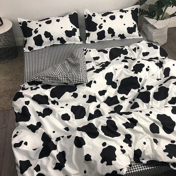 

bedding sets black and white cow striped four-piece set 1.5 m1.8 m 2.0m single student dormitory three-piece 001