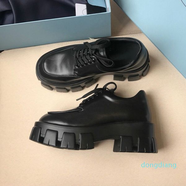 Hochwertige Lacklederschuhe, luxuriöse klobige Damen-Punk-Moto-Schwarz-Schuhe, Designer-Leder-Plattform-Loafer-Mokassins