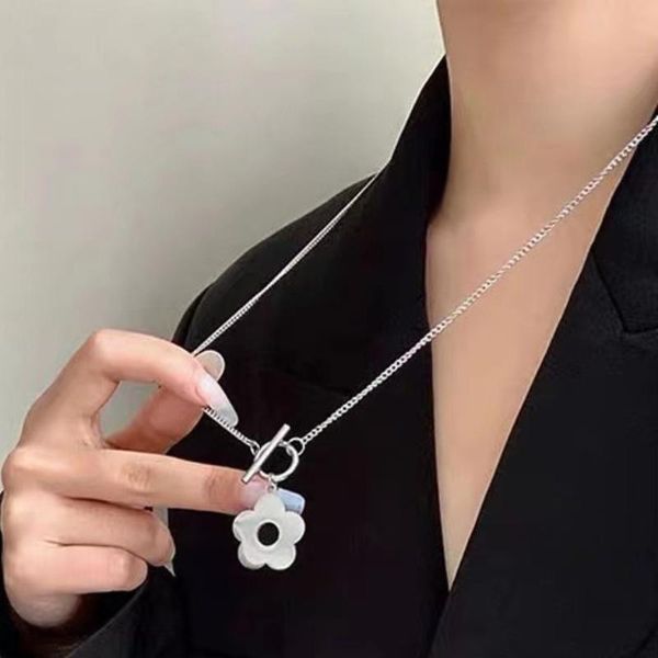 

pendant necklaces u-magical 2021 simple hollow out metal flower necklace for women toggle clasp minimalist jewelry accessories, Silver