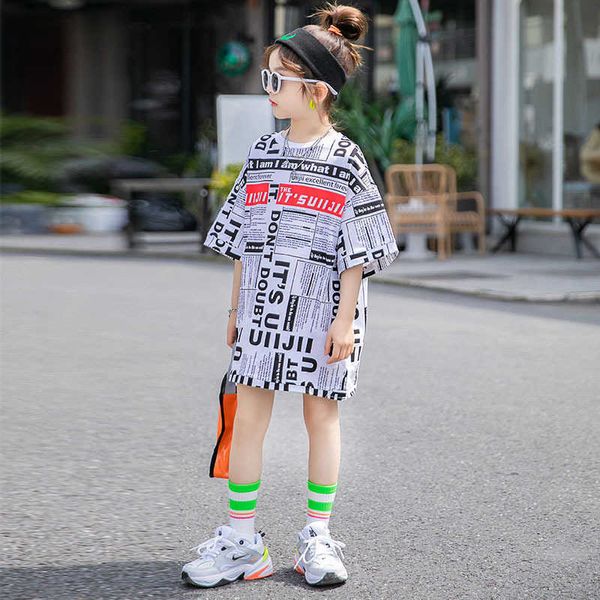 2021 maglietta delle ragazze di estate bambino lungo adolescente bambini vestono vestiti streetwear giornale stampa di lettere complete da 4 a 14 anni Q0716