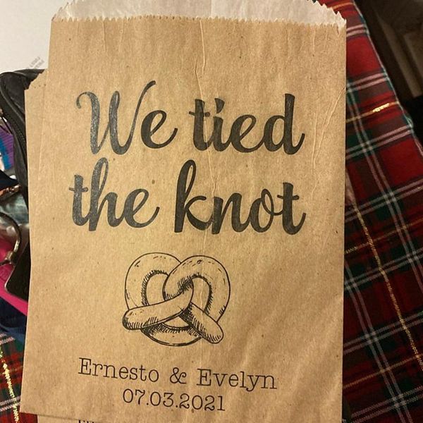 

personalized we tied the knot pretzel bags,wedding,engagement,bridal shower,waxed bags,pretzel sleeves,snack gift bags wrap