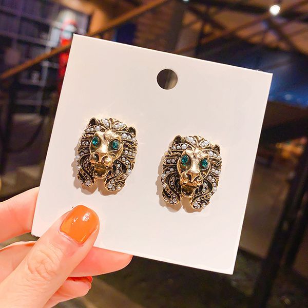 

925 silver needle lion's head earrings for cool and handsome women