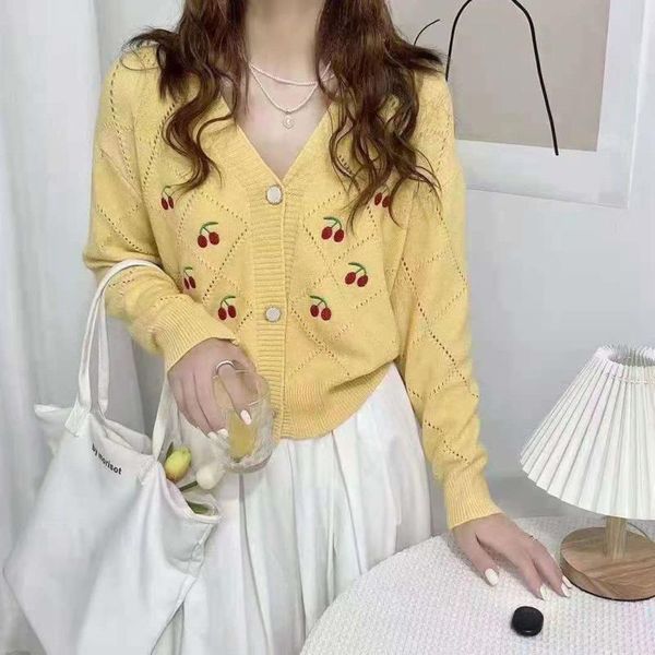

women's knits & tees loose knit cardigan sakura embroidered v-neck sweater jacket autumn/winter 2021 wm*, White