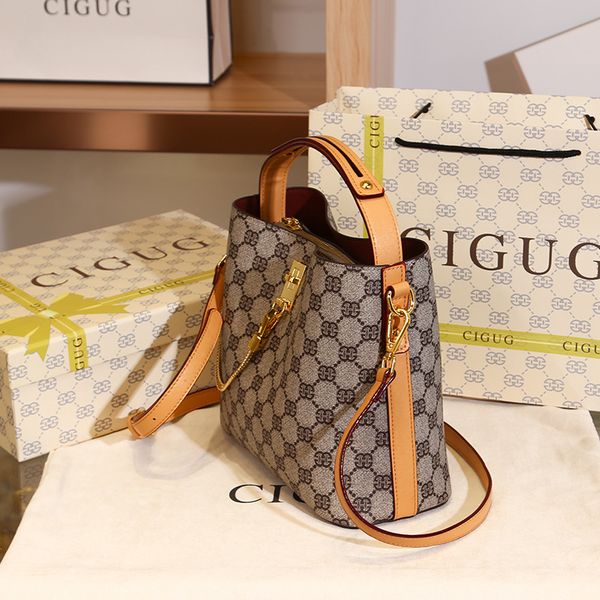 

women's new classic fashion versatile one shoulder messenger women's large capacity bucket bag summer