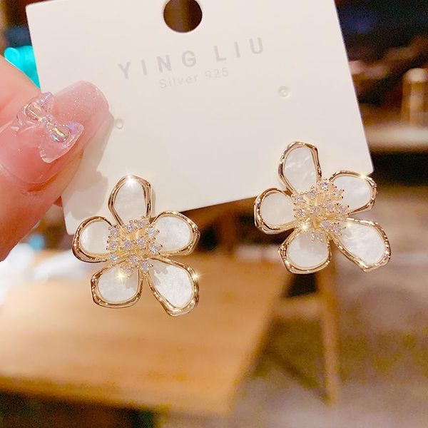 

stud design fashion temperament flower earrings luxury 14k real gold for women cubic zircon zc, Golden;silver