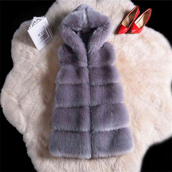 Winter-Teddy-Mantel-Pelz aus künstlicher Eco-Warmweste weibliche ärmellose Kappe Damenmäntel Faux koreanische Modekleidung 210910