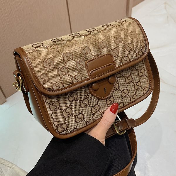 

factory direct sale 75% off super small popular this year. 2021 new women's fashionable and versatile. messenger bags are high-grade. o