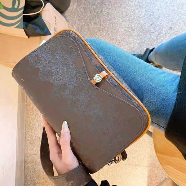 

design handbag 2021 classic presbyopia color matching hair stick shoulder messenger female bag