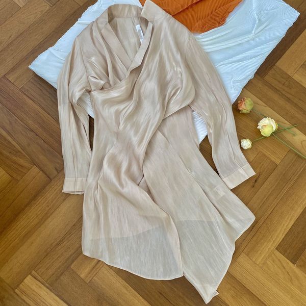 

dress wang ziwen's same water light cross 21 wrinkle elegant temperament v-neck irregular long sleeve shirt, White;black