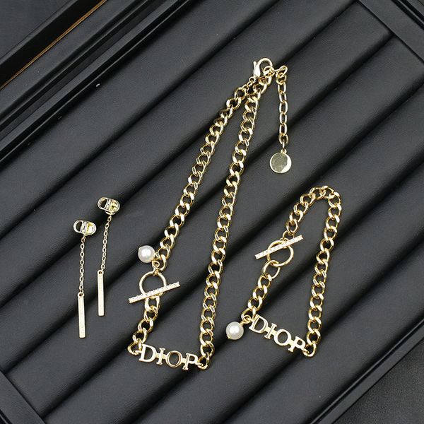 

designer jewelry di family pearl neck chain net red same necklace bracelet letter earrings women, Black
