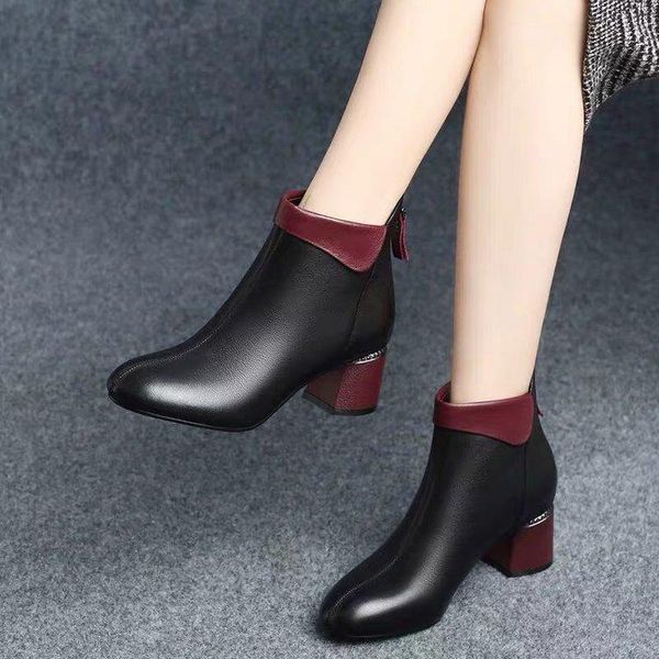 

boots 2021 winter high heel leather shoes genuine small short woman increase, Black