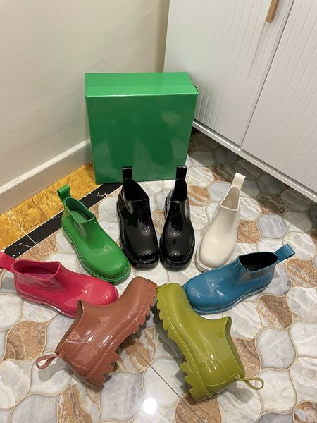 

2022 trend pink sole boot fashion luxury tire leathaer booties women platform chunky shoes lady knight boot designer rain boots size 35-40, Black