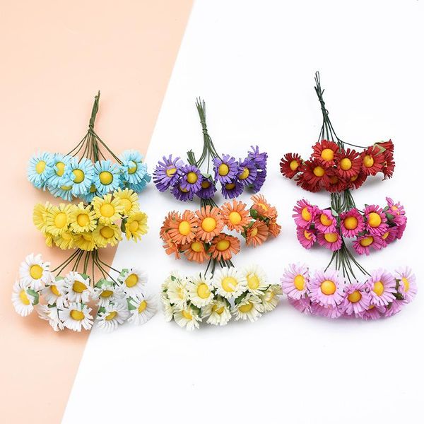 Dekorative Blumen Kränze 10 Stück MINI Seide Gänseblümchen DIY Geschenke Pralinenschachtel Weihnachten Hochzeit Home Decor Zubehör künstlich