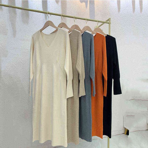 

elegant retro matching coat long sweater base knitted dress women autumn and winter a-line knitted black dress female vestidos y1204, Black;gray