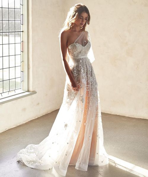 2021 Boho Beach Abito da sposa Una linea Una spalla Abiti da sposa lunghi in pizzo Appliqued Summer Bohemia Abiti da sposa su misura