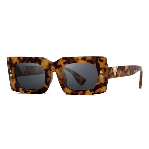 

outdoor eyewear retro fashion rivet square sunglasses polarized brand design anti-ultraviolet uv400 casual for adult,women,men