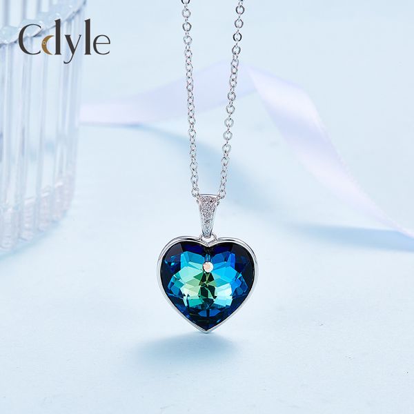 

necklace ocean heart pendant blue crystal women's fashion simple niche versatile clavicle chain, Silver