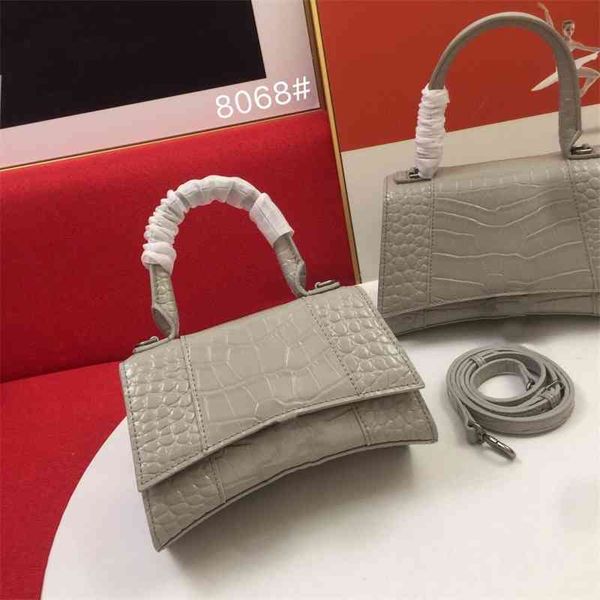 

women luxurys designers bags 2021 b real leather hard fashion hand skin messenger designer handbag handbags totes crossbody bag