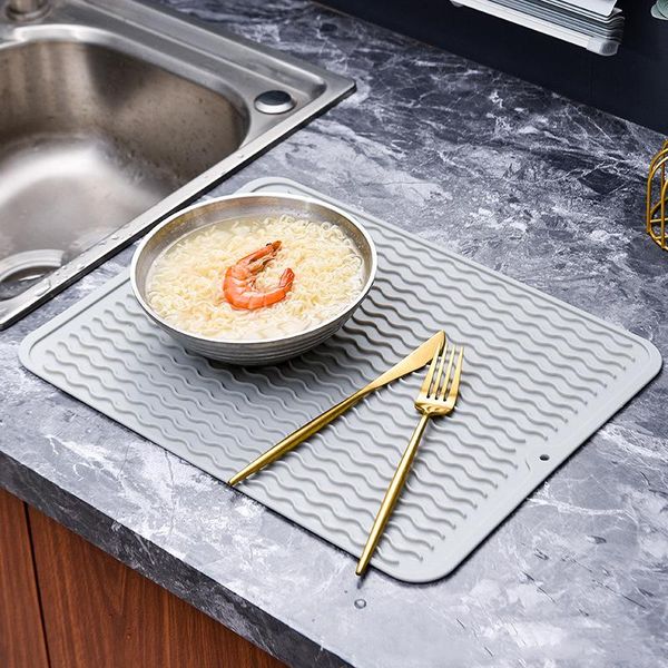 

mats & pads 1pcs silicone placemat heat-resistant anti-scalding household pot mat drain pad tray kitchen gadgets accessories