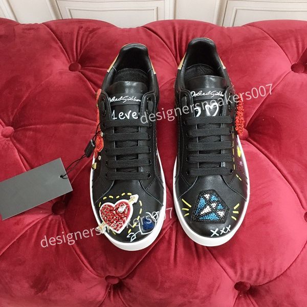 

2021 black paint platform loafers pointed toes shoes for women luxury designers triangle logo heavy duty chunky sole lounge flats factory fo