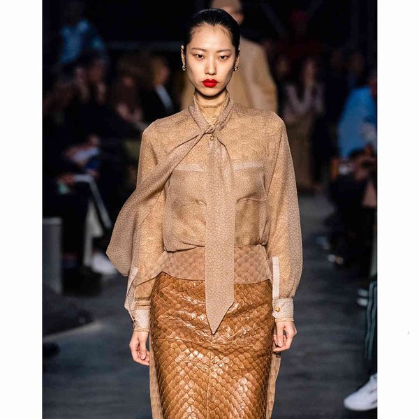 

women's jackets jackets 100% silk shirts women spring autumn office lady long sleeve print high-end lace-up bow collar transparent shir, Black;brown