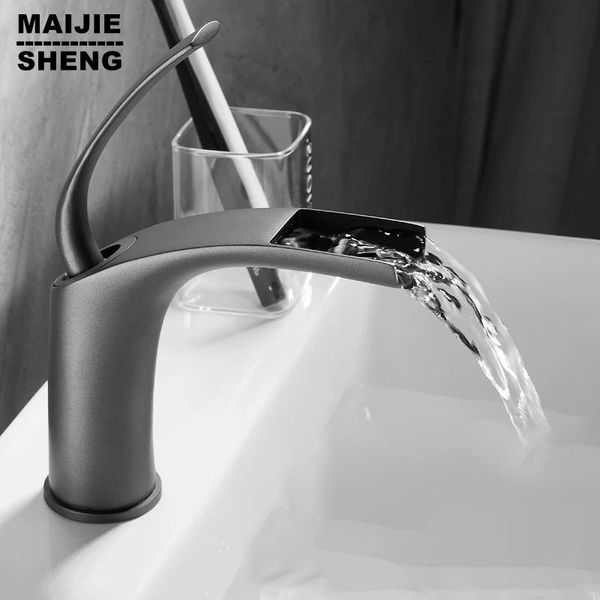 

bathroom sink faucets gun dust basin faucet black baking solid brass mixer tap and cold water akcesoria kuchenn