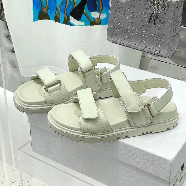 

luxury womens leisure slippers sandals chaussures skateboarding black white female designer trainer platform sandals designer sneakers