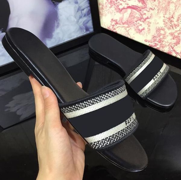 

2021 beach classic flat luxurys designers woman slipper sandals summer lady cartoon big head slippers leather brands bath fashion women wome, Black