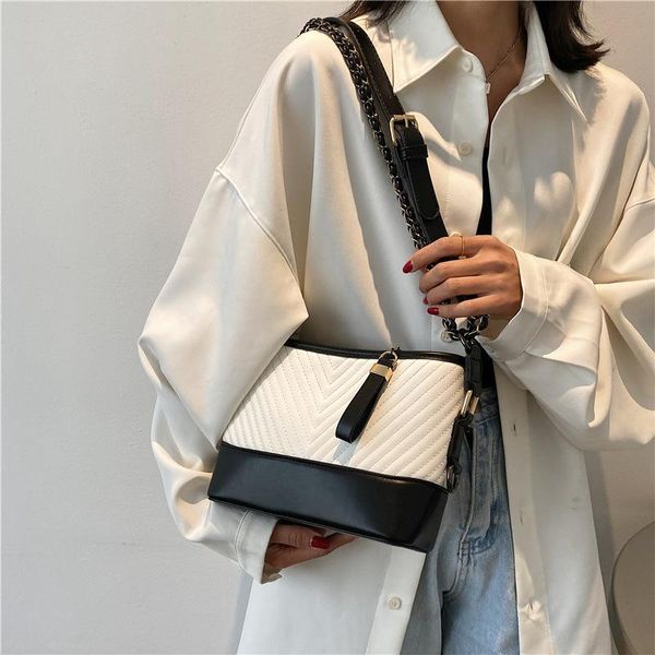 

high-end pu leather chain crossbody bags female casual women luxury shoulder handbags and purses cross body