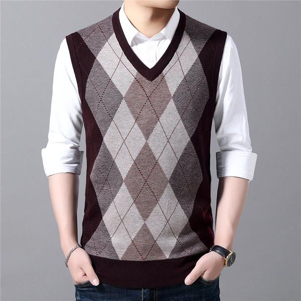

men's vests men casual business v-neck vest clothes 2021 autumn winter fashion diamond pattern knitted cashmere sleeveless sweater male, Black;white