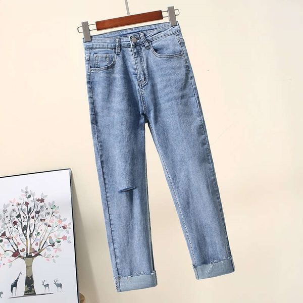 

women's jeans style with holes in the fall of il6w, Blue