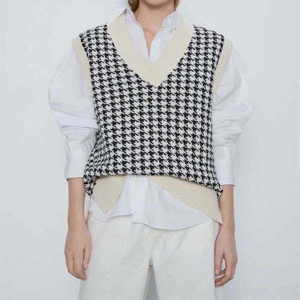 

chu sau beauty loose oversized knitted sweater vest women casual v-neck plaid sleeveless sweaters women chic 210805, White;black