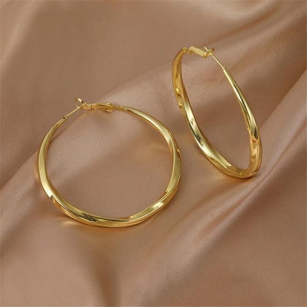 

hoop & huggie 2021 punk exaggerate big gold circle earrings basketball brincos simple party round loop for women jewelry, Golden;silver