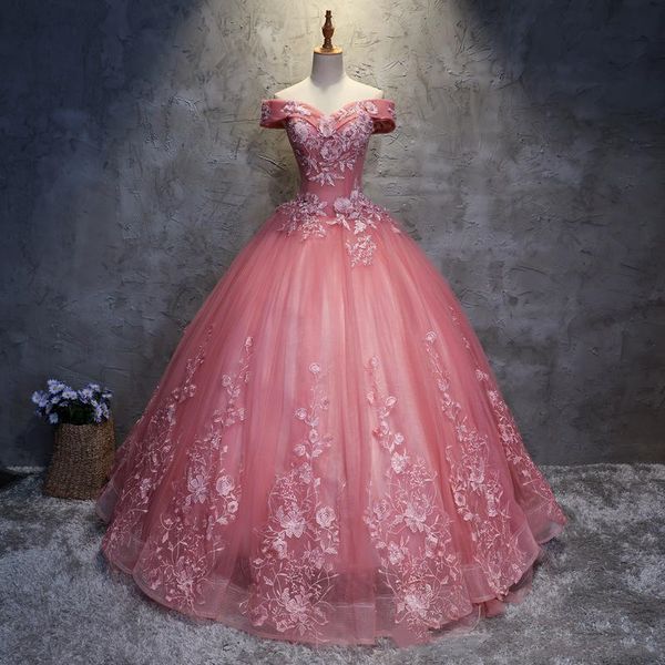 Классический розовый Quinceanera платья с плеча шариковых платьев Аппликации кружева PROM вечеринка вечеринка носить сладкое 16 платье Vestidos 15 лет