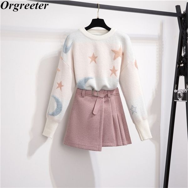 

chic stars and moon jacquard o-neck long-sleeved loose warm sweater 2 piece belt woolen pleated pink mini skirt sets women 210602, White