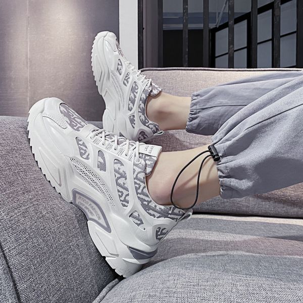 

fashion women mens running shoes designers white gray light green black jogging wallking sports trainers size eur 39-44 sneakers code: 88-fb