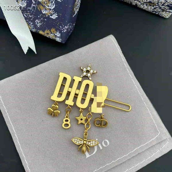 

70% off new elegant letter hairpin, Golden;silver